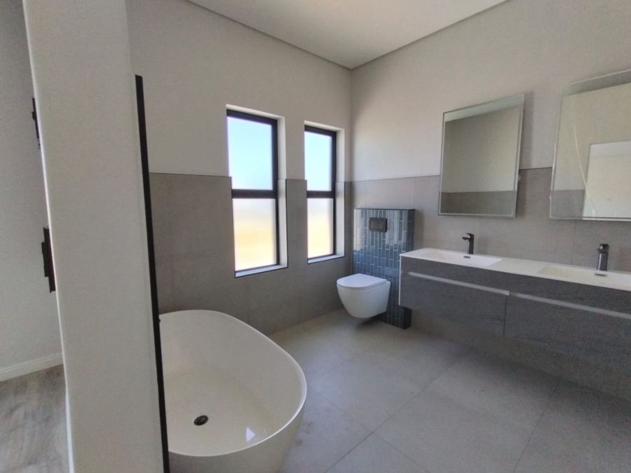 4 Bedroom Property for Sale in Sandown Western Cape